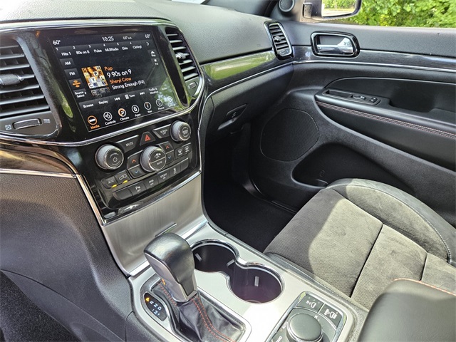 Vehicle image 22 of 33