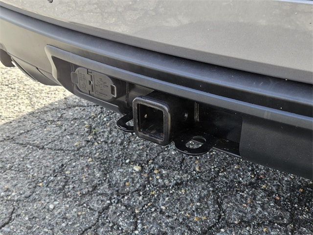 Vehicle image 15 of 33