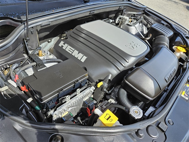 Vehicle image 18 of 33