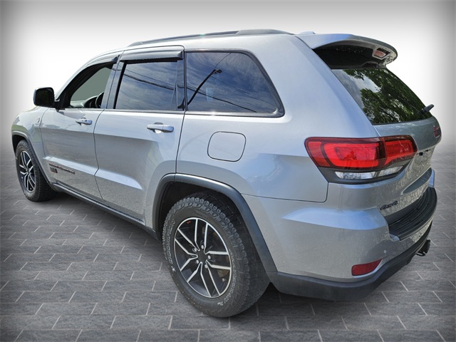 Vehicle image 6 of 33