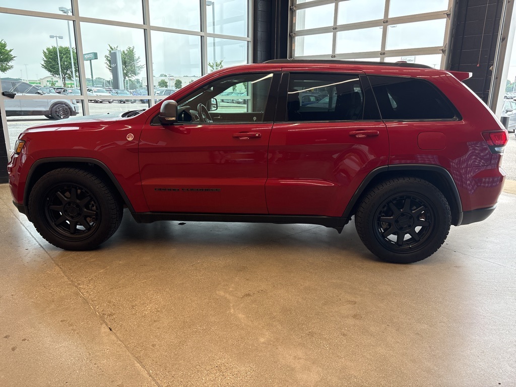 Vehicle image 13 of 26