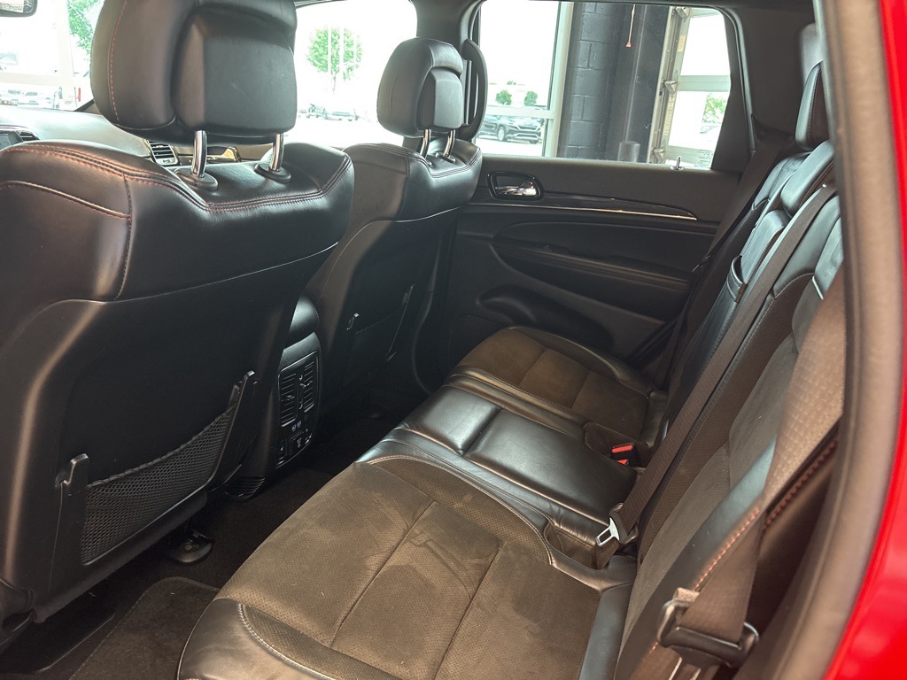 Vehicle image 18 of 26