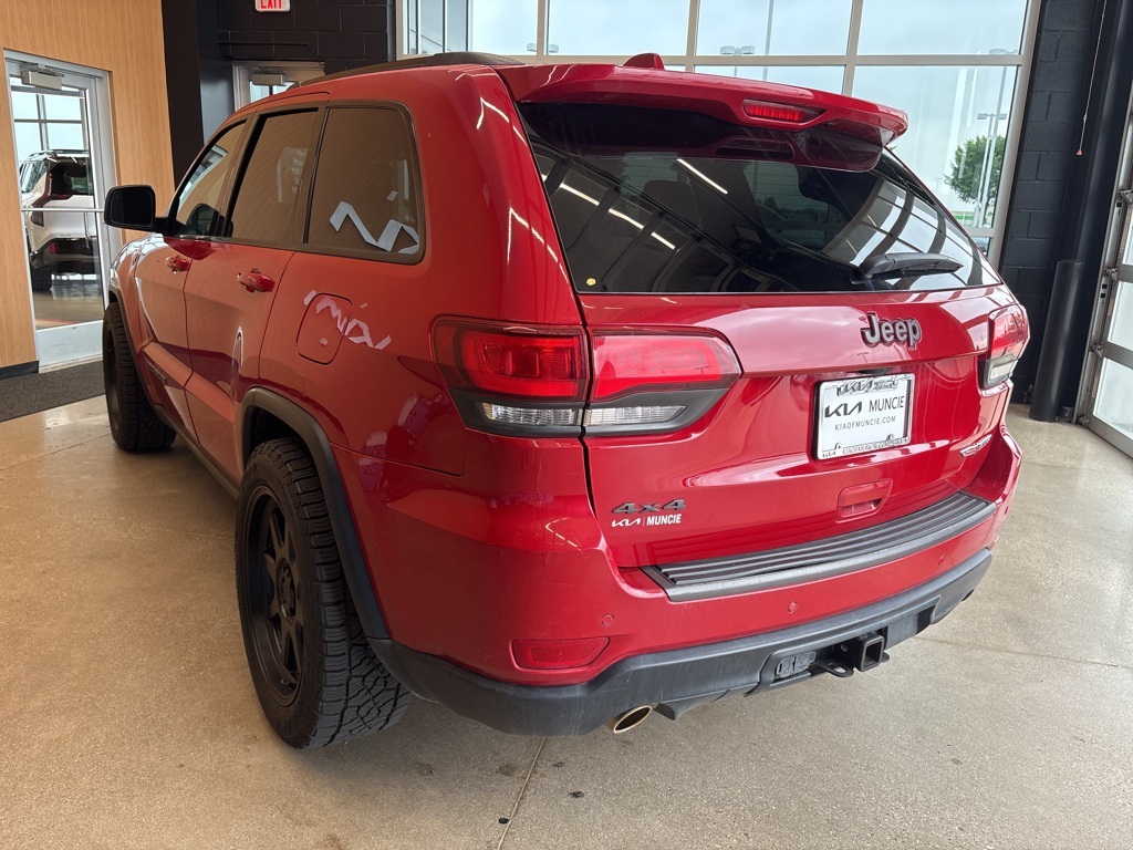 Vehicle image 11 of 26