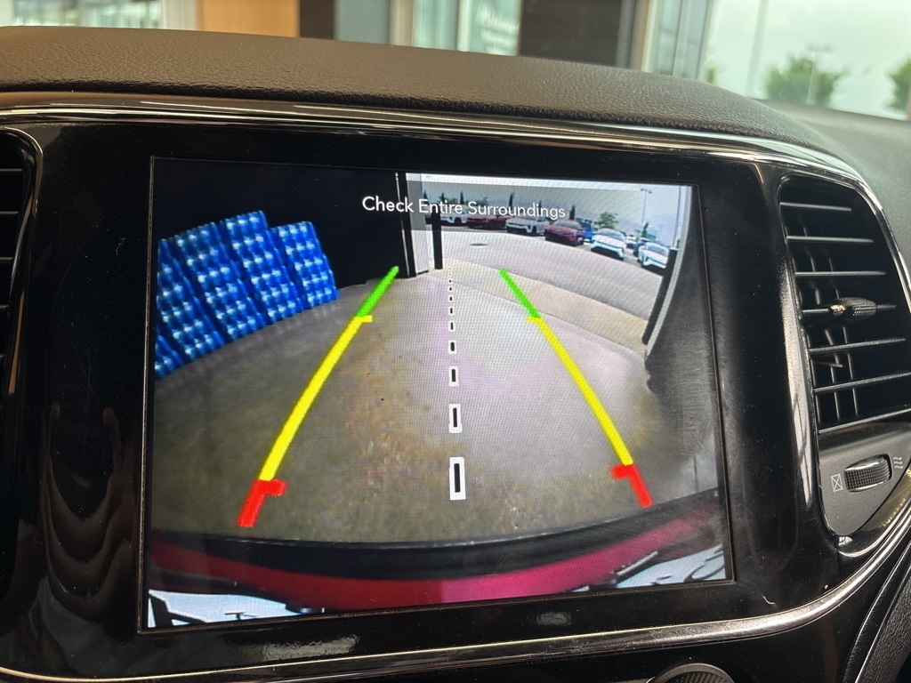 Vehicle image 22 of 26