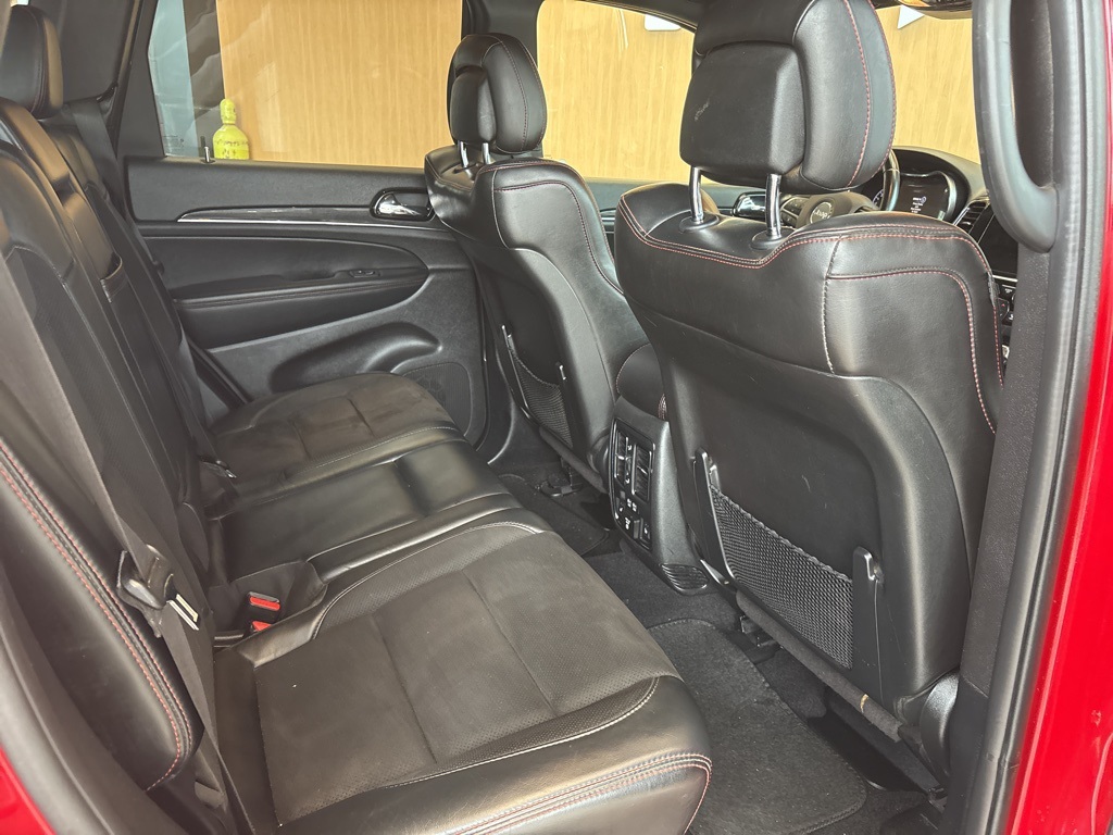 Vehicle image 16 of 26