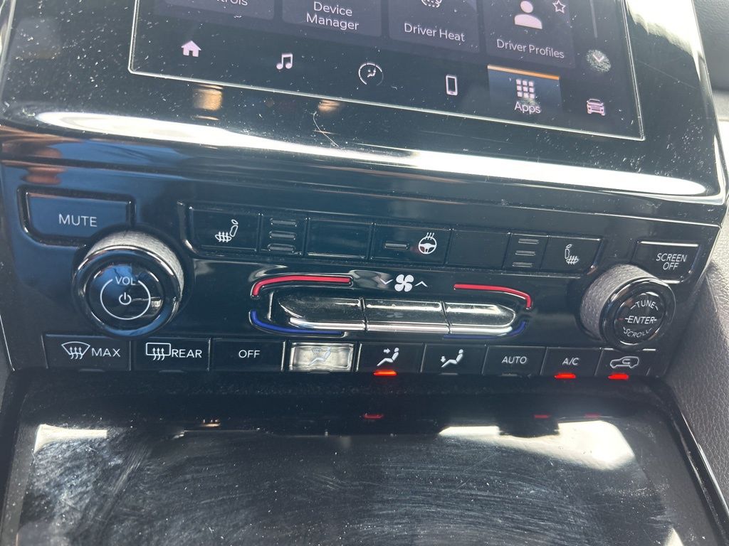 Vehicle image 40 of 47