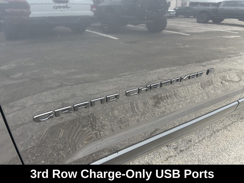 Vehicle image 18 of 47