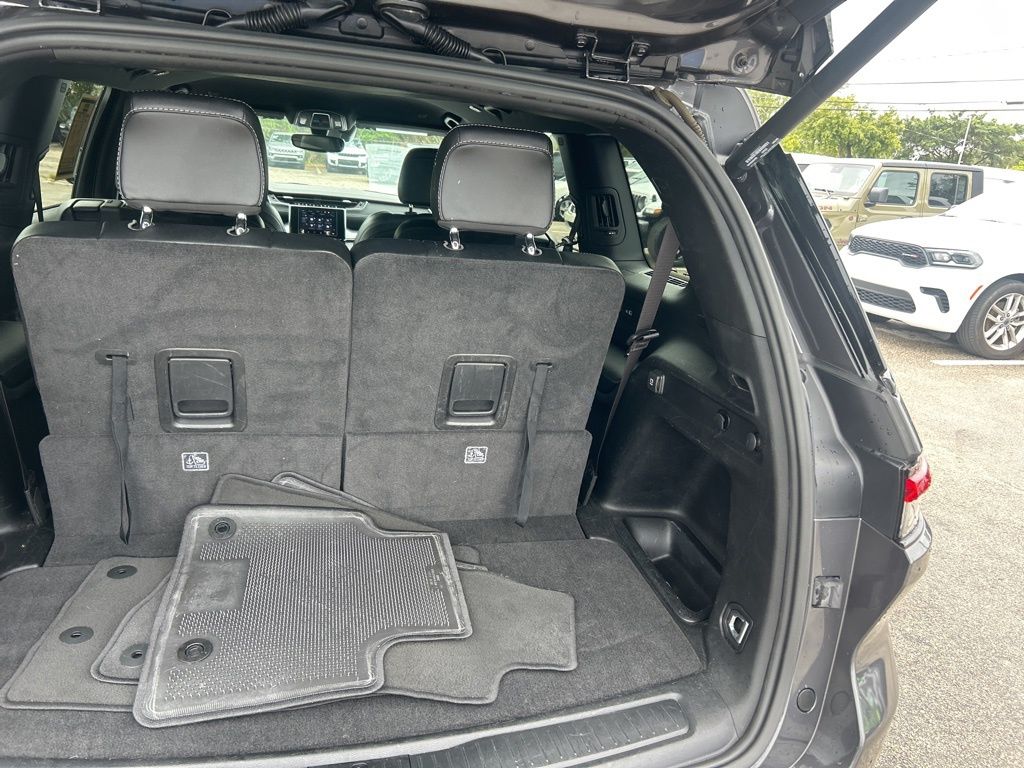 Vehicle image 31 of 47