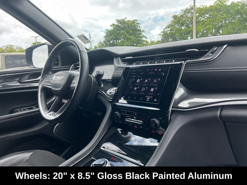 Vehicle image 24 of 47