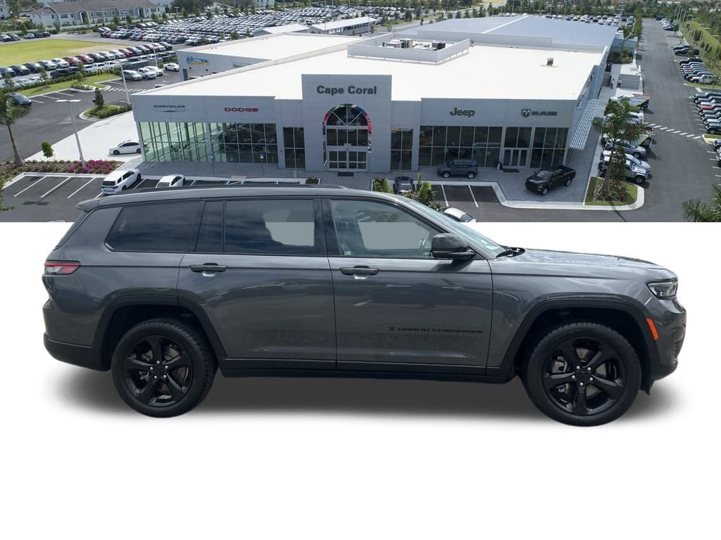 Vehicle image 2 of 47