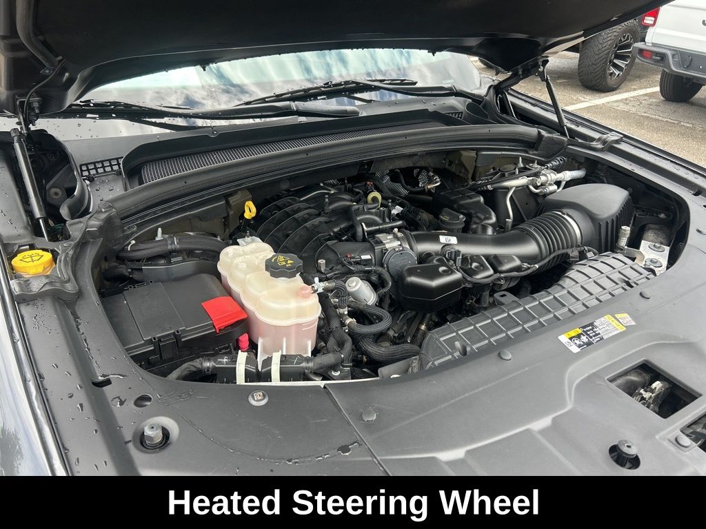 Vehicle image 16 of 47