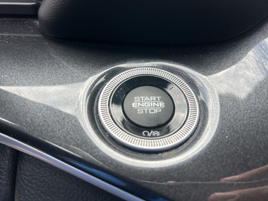 Vehicle image 42 of 47