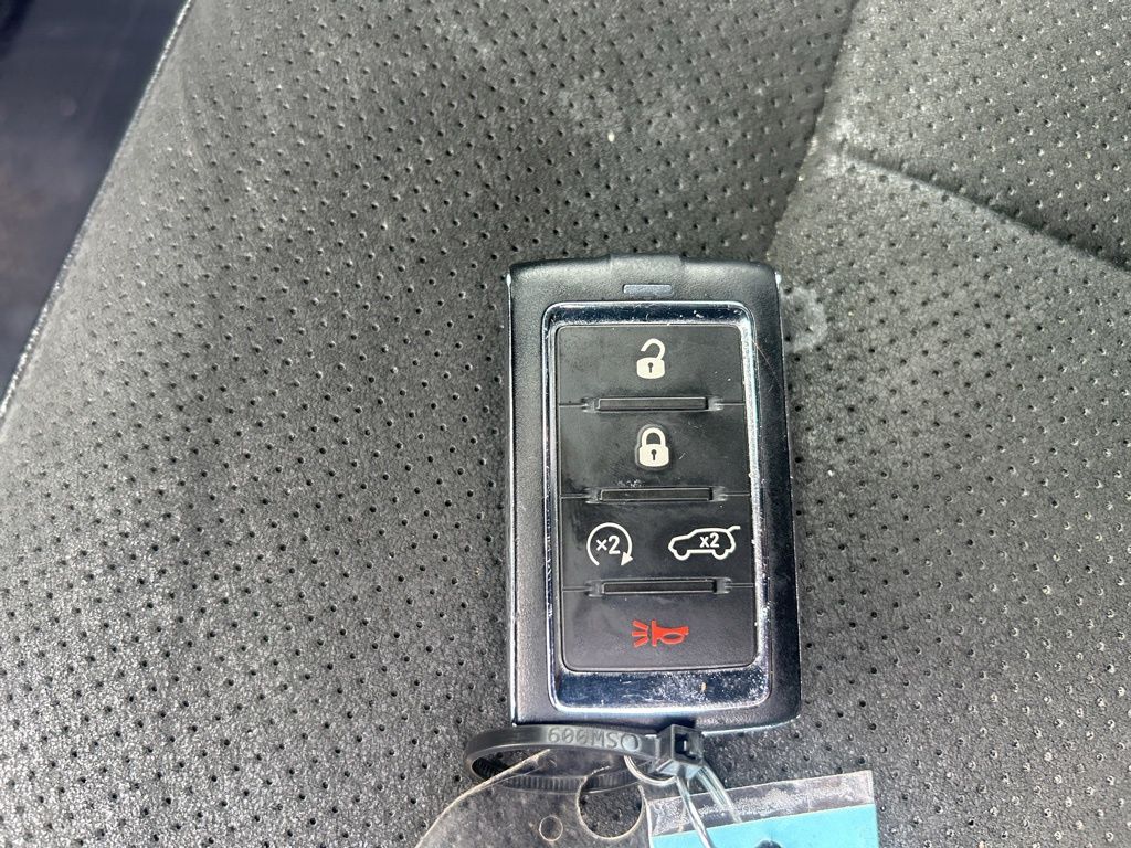 Vehicle image 46 of 47
