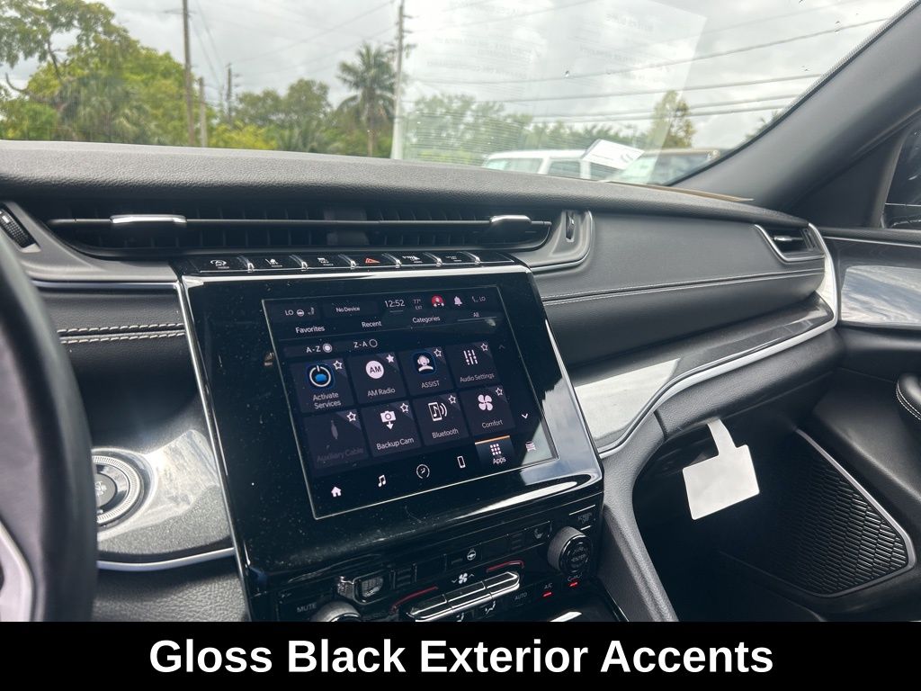 Vehicle image 11 of 47