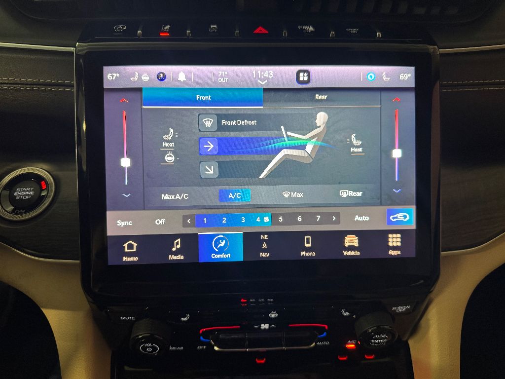 Vehicle image 16 of 33