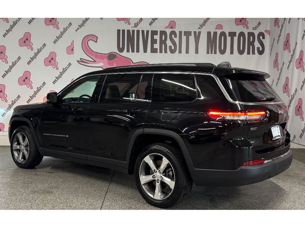 Vehicle image 11 of 33