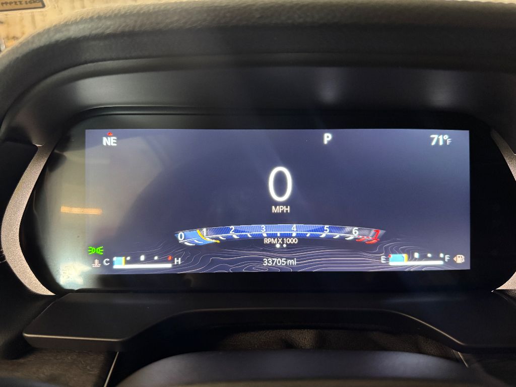 Vehicle image 13 of 33