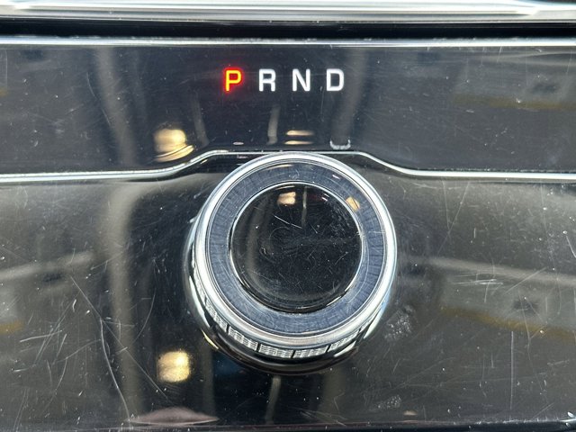 Vehicle image 21 of 30