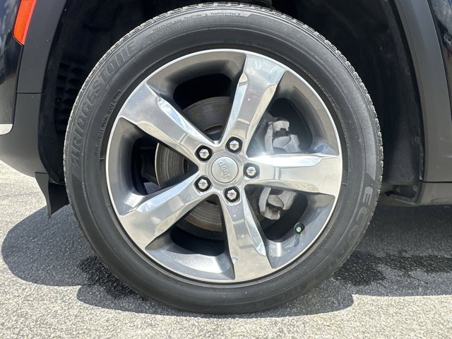 Vehicle image 12 of 30