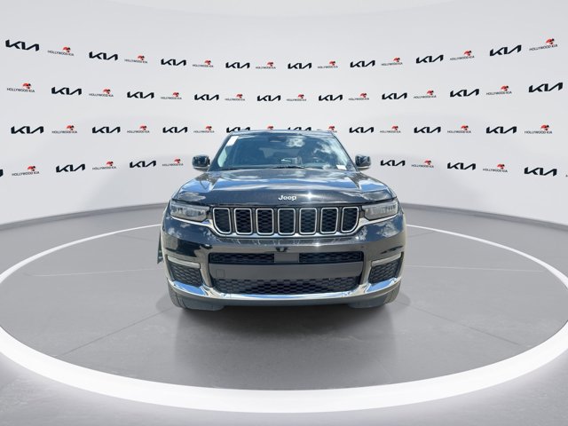 Vehicle image 2 of 30