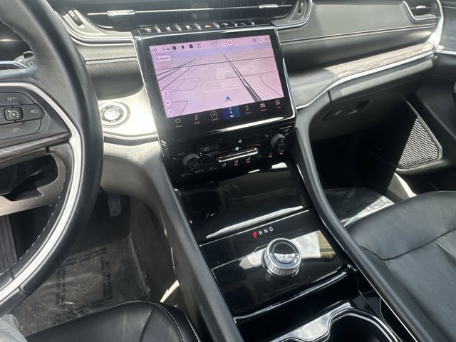 Vehicle image 26 of 30