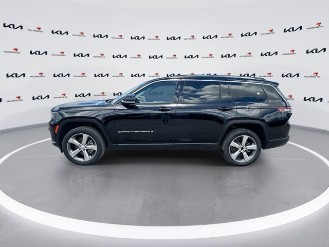Vehicle image 10 of 30