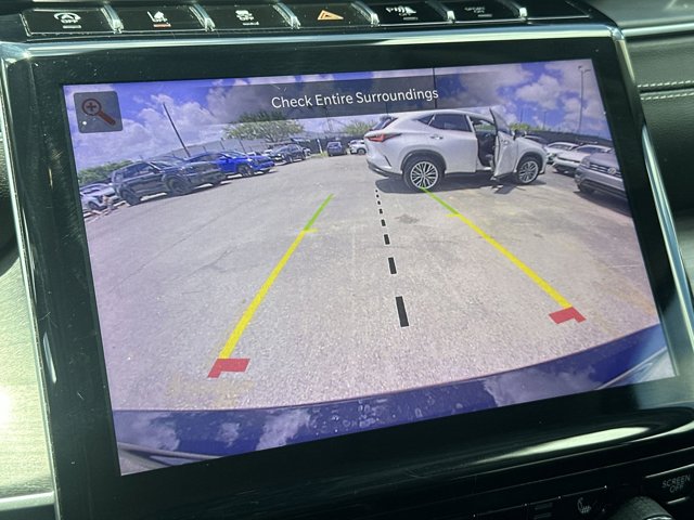 Vehicle image 24 of 30