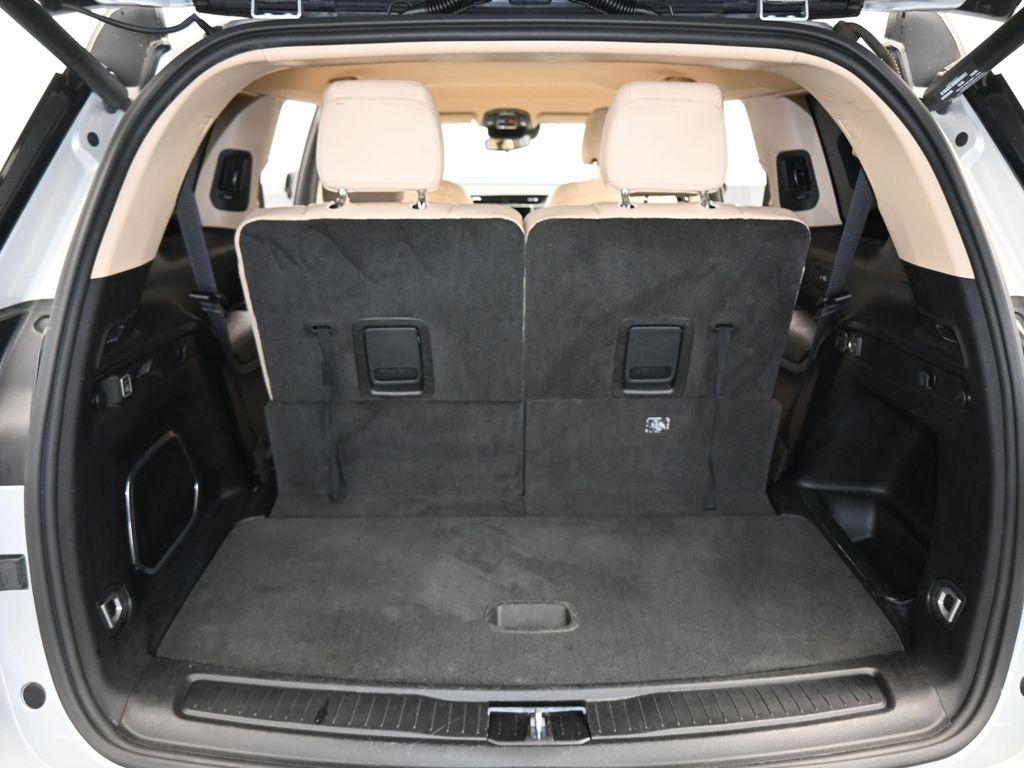 Vehicle image 69 of 78