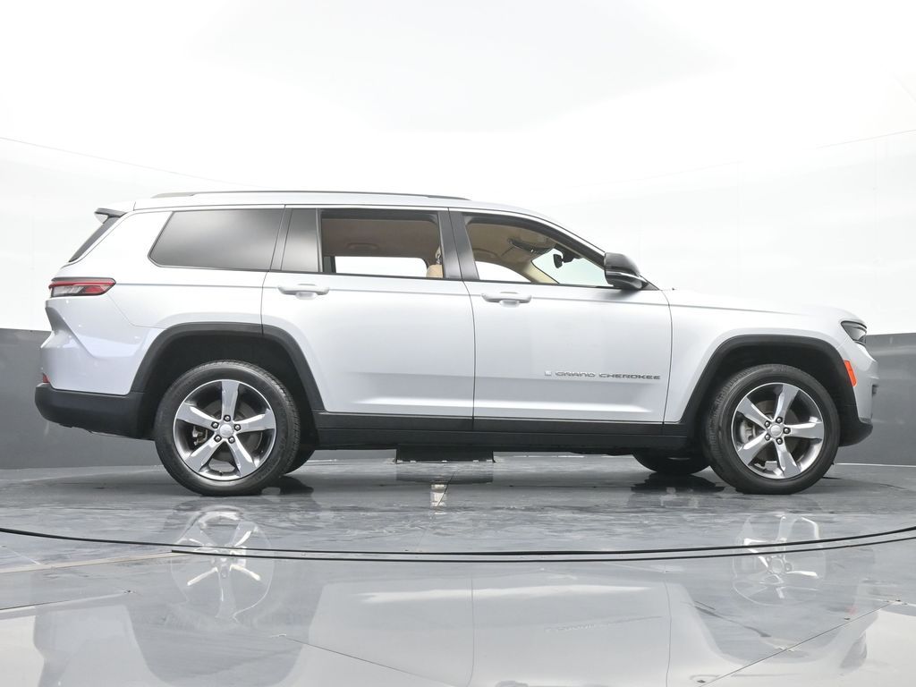 Vehicle image 12 of 78