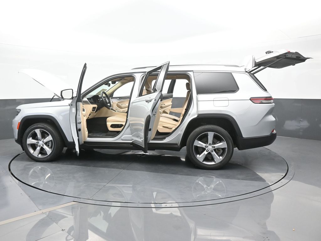 Vehicle image 29 of 78