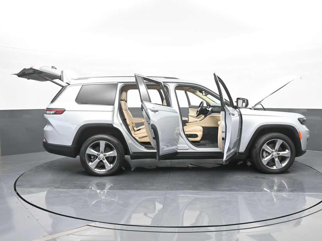 Vehicle image 14 of 78