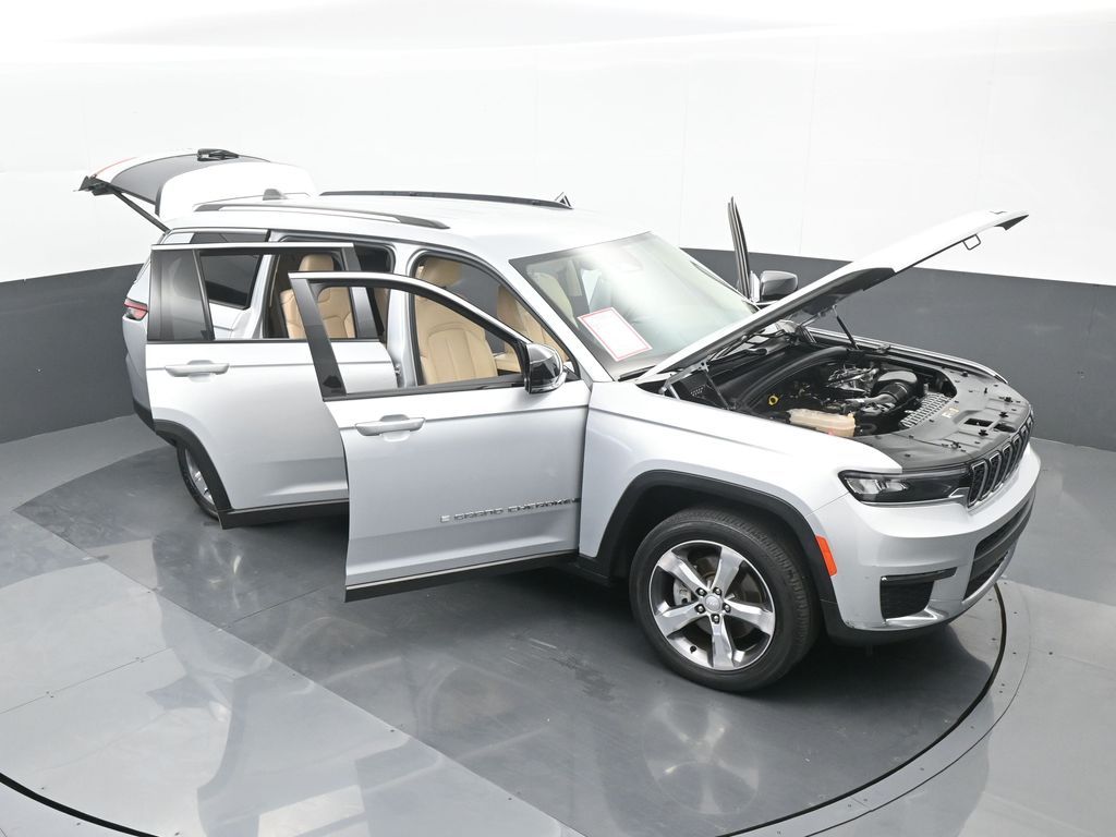 Vehicle image 9 of 78