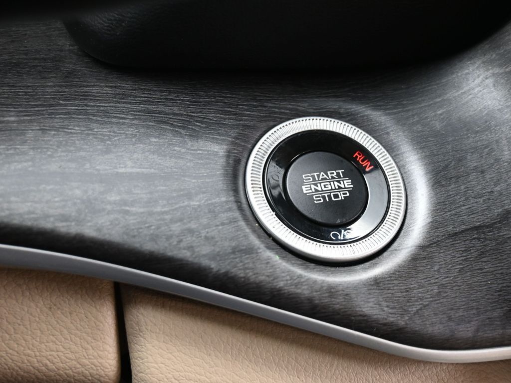Vehicle image 57 of 78