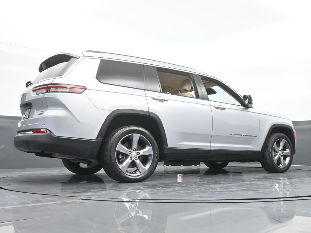 Vehicle image 16 of 78