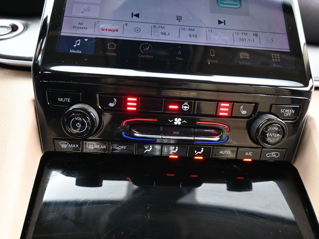 Vehicle image 53 of 78