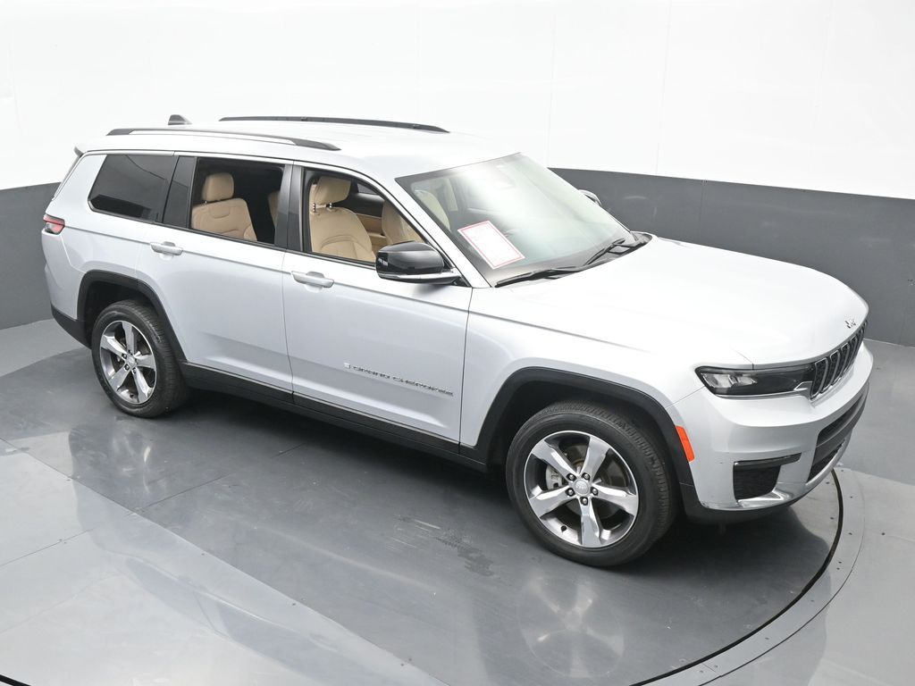 Vehicle image 8 of 78