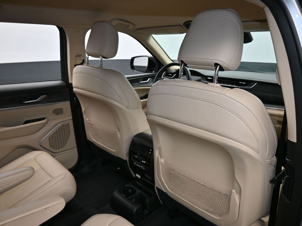 Vehicle image 73 of 78