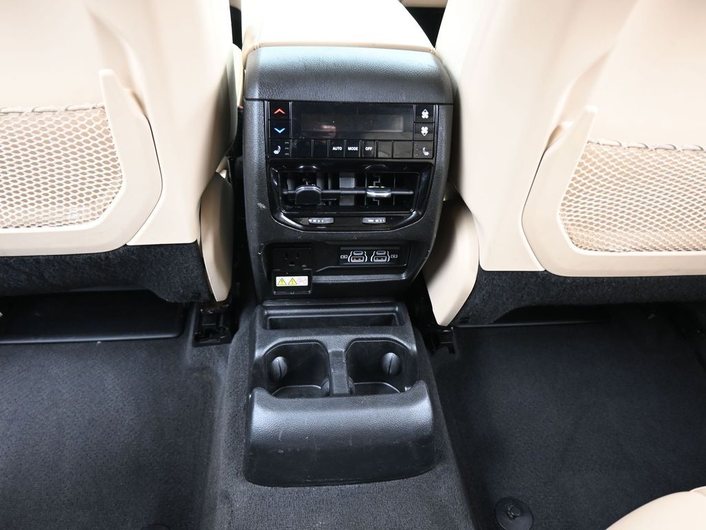 Vehicle image 64 of 78