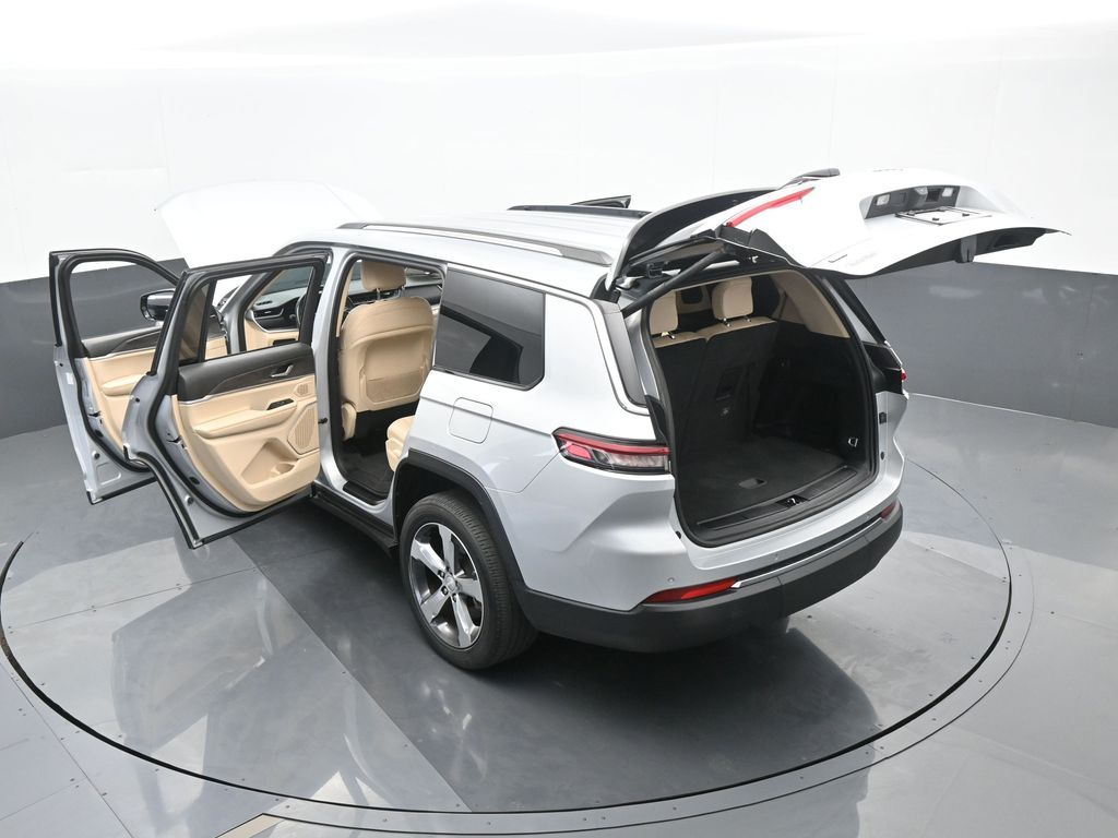 Vehicle image 34 of 78