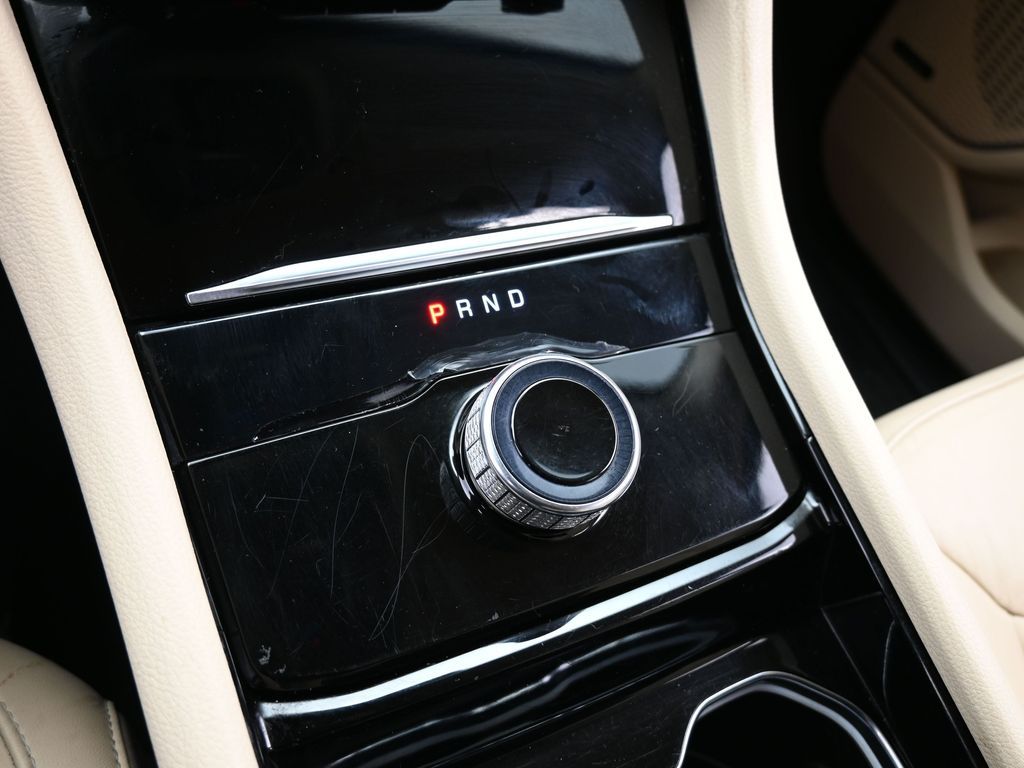 Vehicle image 56 of 78