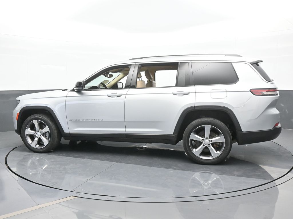 Vehicle image 27 of 78