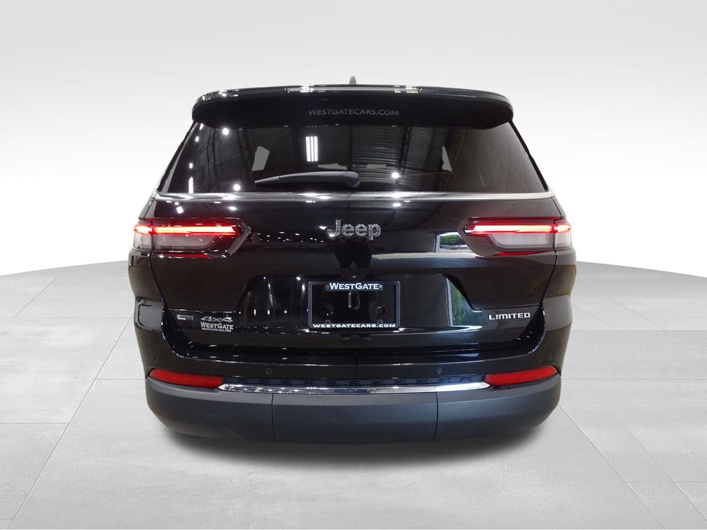 Vehicle image 5 of 43