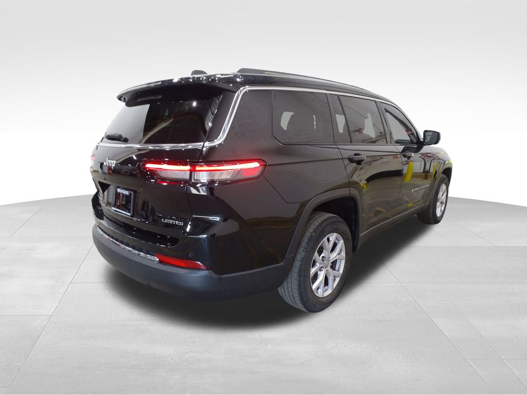 Vehicle image 4 of 43