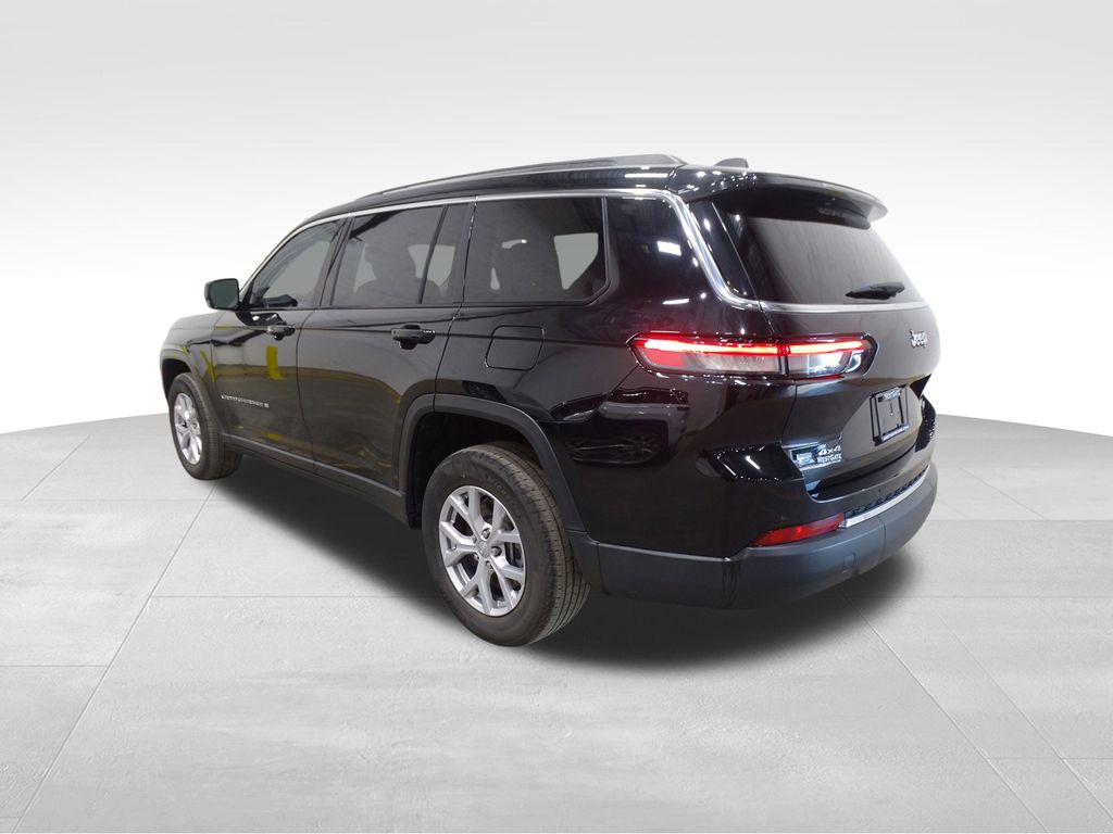 Vehicle image 6 of 43