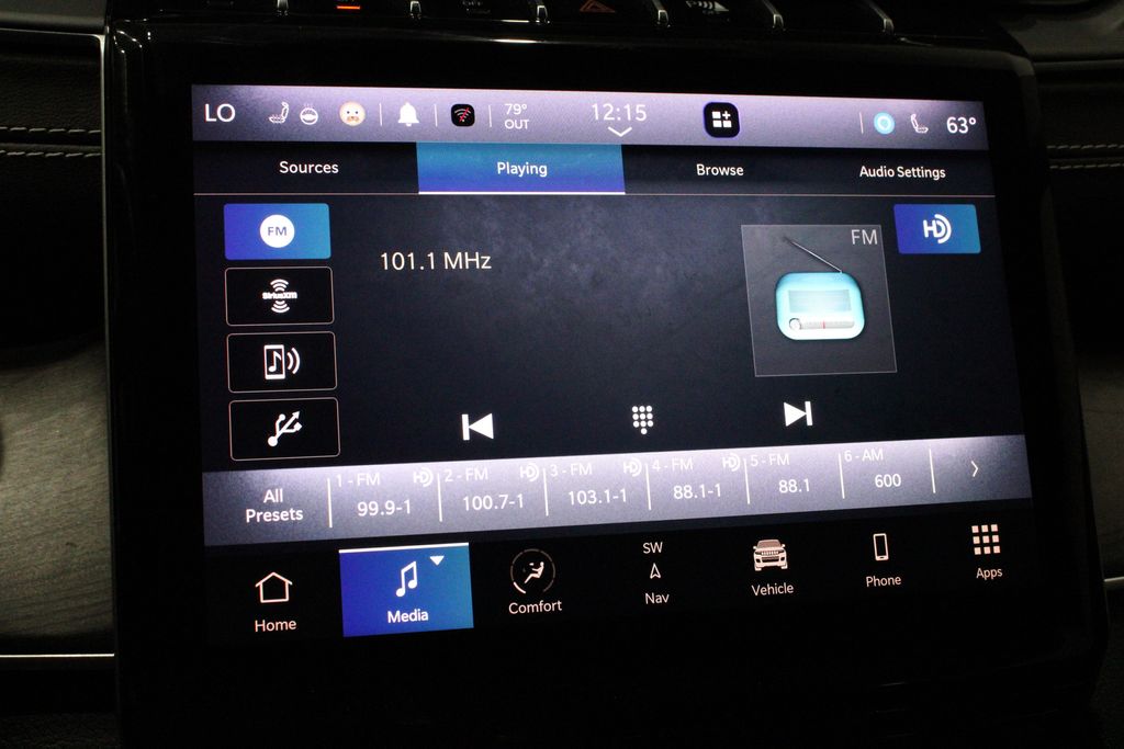 Vehicle image 29 of 53