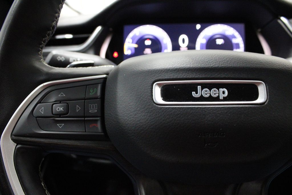 Vehicle image 17 of 53