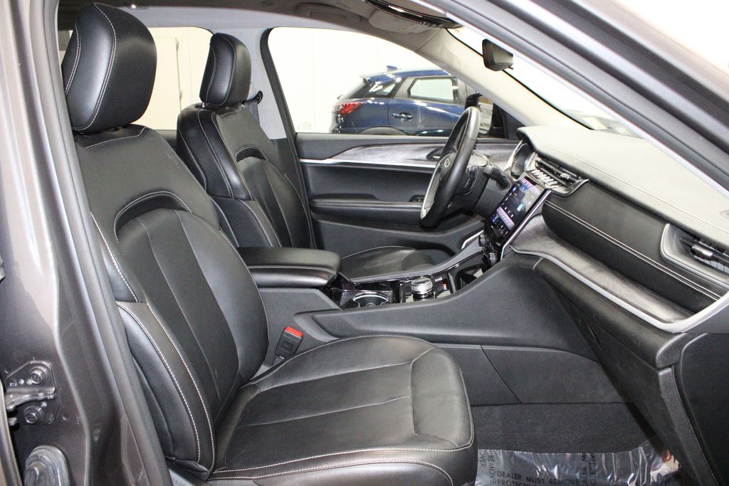 Vehicle image 11 of 53