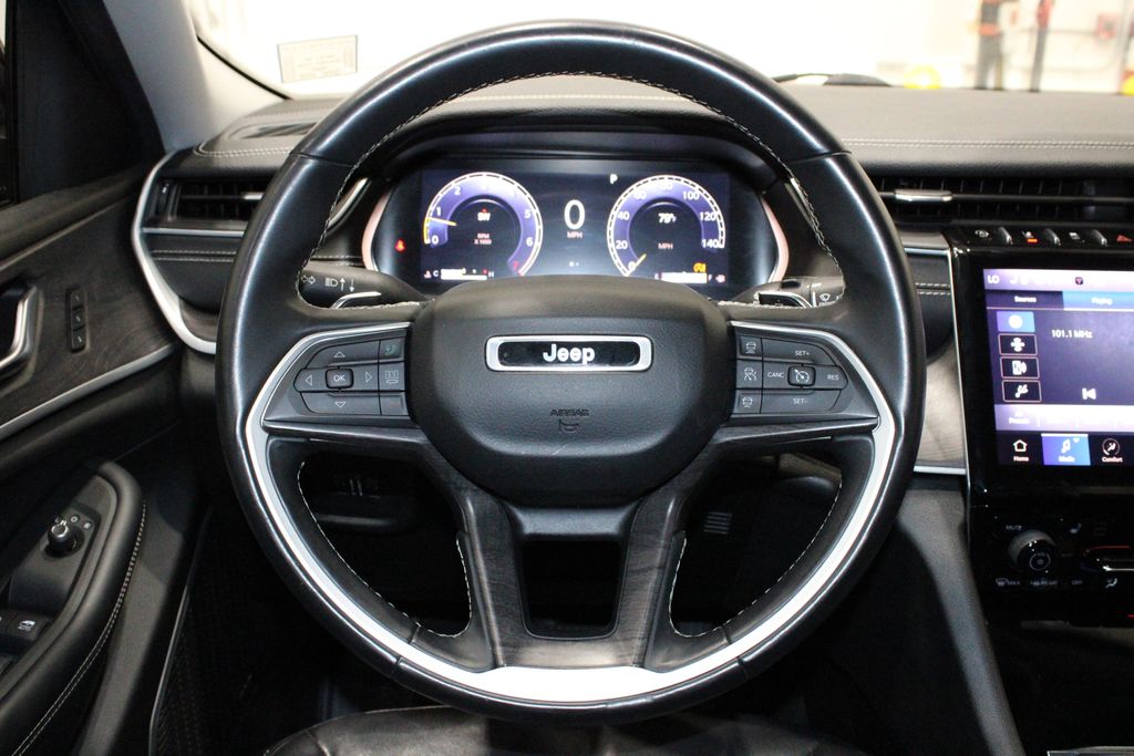 Vehicle image 16 of 53