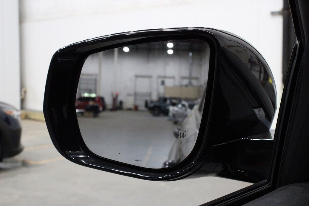 Vehicle image 51 of 53
