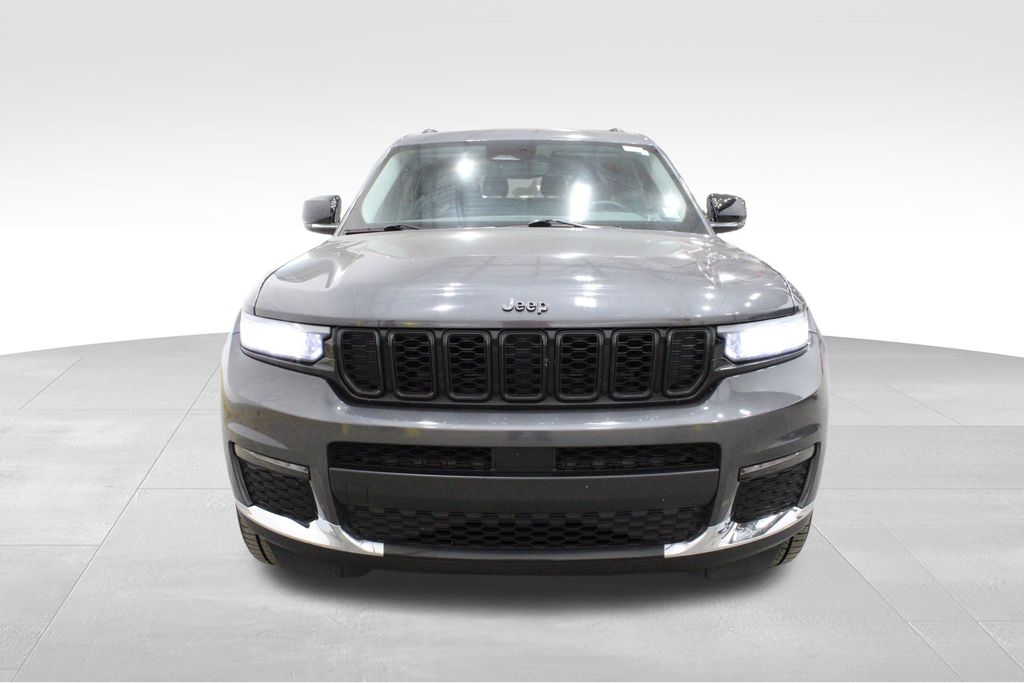 Vehicle image 2 of 53